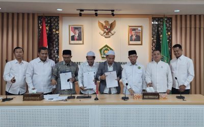 Penyerahan Surat Keputusan Izin Penyelenggaraan Ma’had Aly Langitan dan Penandatanganan Pakta Integritas Pendidikan Pesantren Jalur Formal